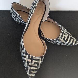 Stylish Black and White Women's Flats